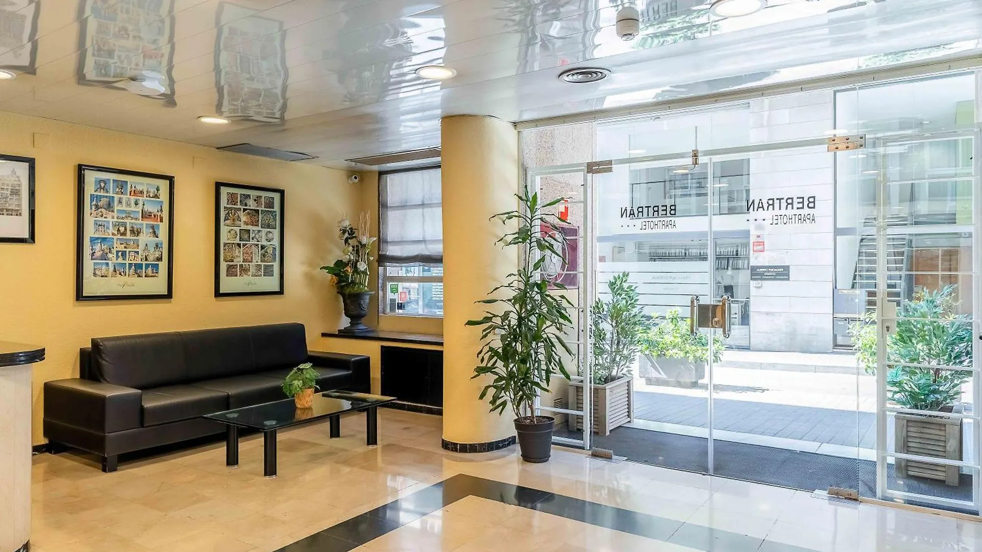Aparthotel Bertran Barcelona