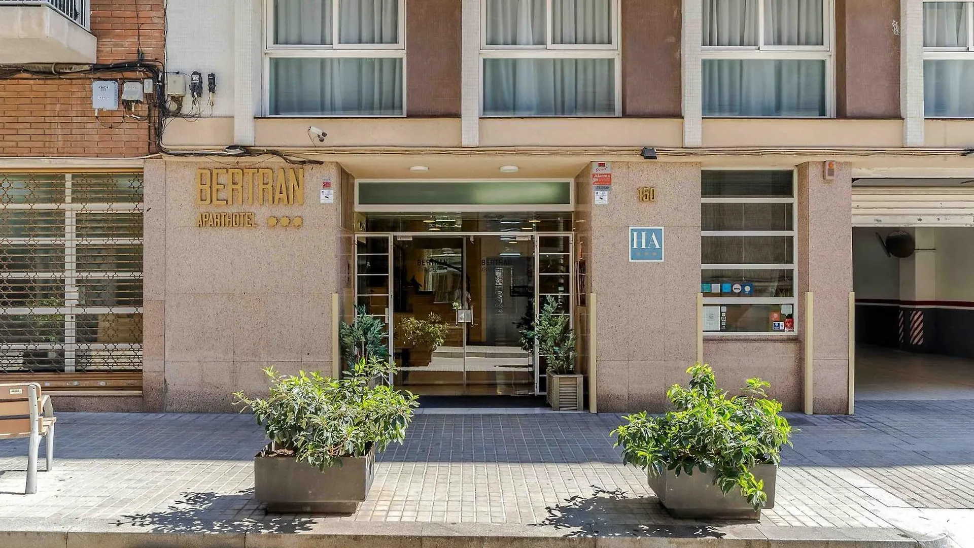 Aparthotel Bertran Barcelona Spain